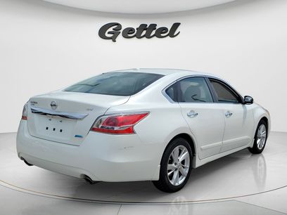 Used 2014 Nissan Altima 2.5 SV w/ Convenience Package