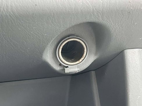 Used 2005 Toyota Tacoma 2WD Regular Cab image 16