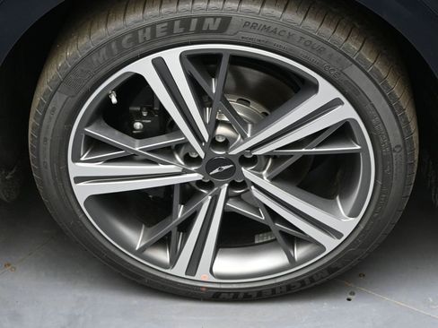 New 2025 Genesis GV80 3.5T e-SC image 9