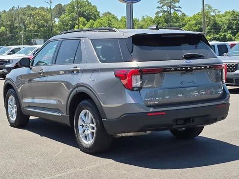 Certified 2025 Ford Explorer Active AWD/4WD image 4