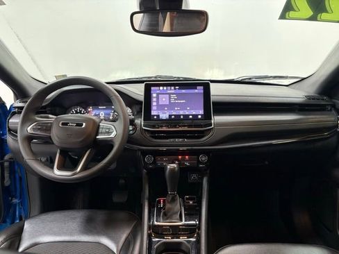 Used 2022 Jeep Compass Altitude image 13