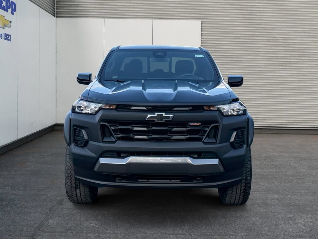 New 2026 Chevrolet Colorado Trail Boss w/ Midnight Edition AWD/4WD image 8