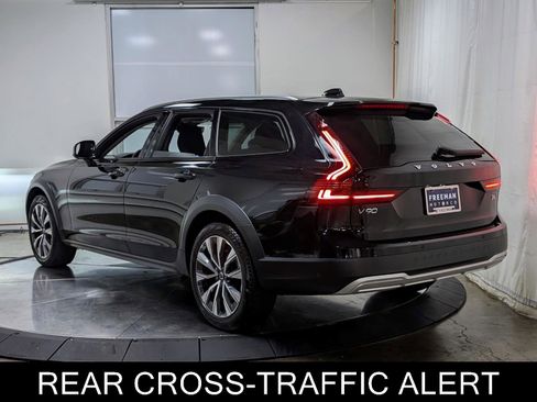 Used 2024 Volvo V90 B6 Cross Country Plus w/ Climate Package image 6