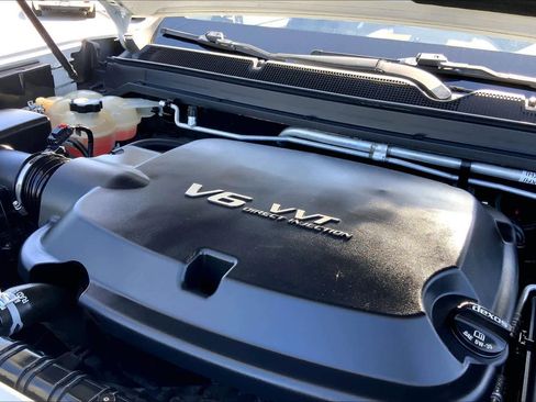 Used 2018 Chevrolet Colorado LT w/ Luxury Package, Chrome RWD image 31