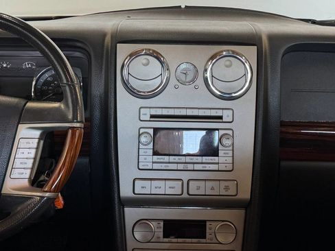 Used 2007 Lincoln MKZ Sedan 4D image 24