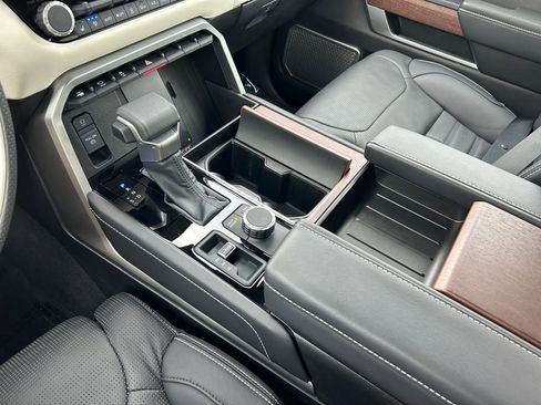 Used 2025 Toyota Sequoia Capstone image 20