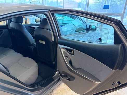 Used 2013 Hyundai Elantra GLS w/ Preferred Pkg image 20