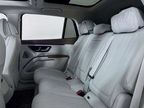 Certified 2023 Mercedes-Benz EQS 580 4MATIC SUV image 9