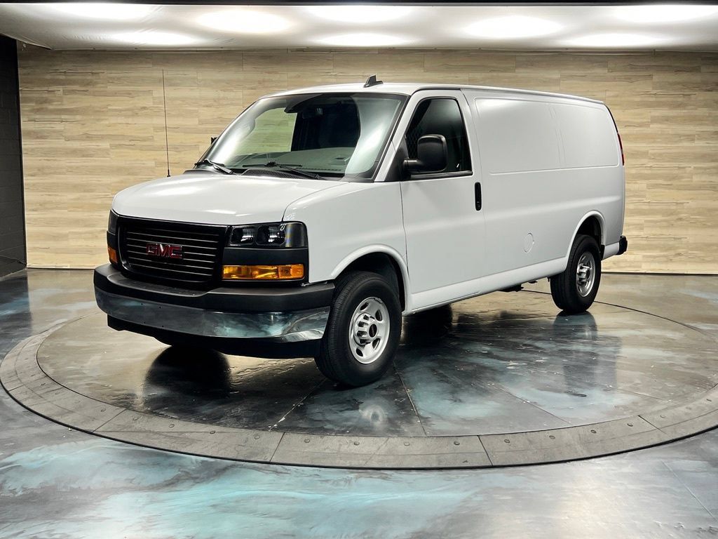 Used 2024 GMC Savana 2500 w/ Driver Convenience Package RWD image 5