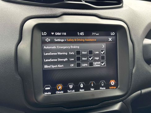 Used 2021 Jeep Renegade Latitude AWD/4WD image 21