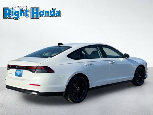 Used 2025 Honda Accord SE image 8