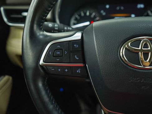 Used 2020 Toyota Highlander Limited AWD/4WD image 27