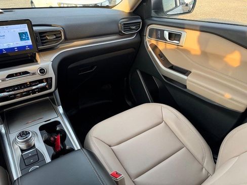 Used 2023 Ford Explorer XLT w/ Equipment Group 202A image 16