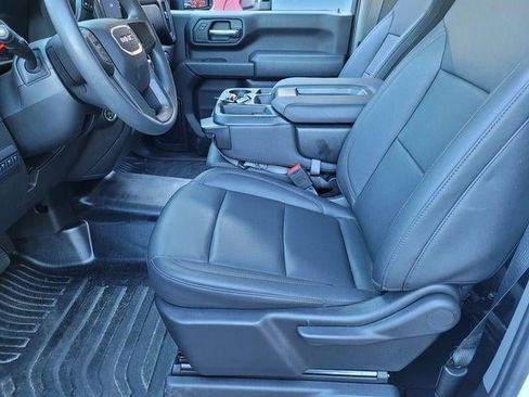 New 2024 GMC Sierra 2500 Pro w/ Convenience Package image 17