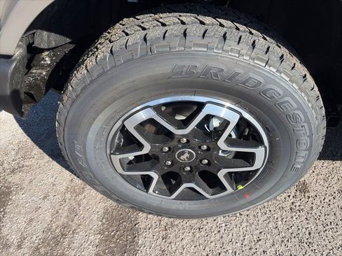 New 2025 Ford Bronco Outer Banks image 10