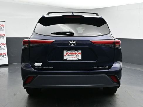 Used 2022 Toyota Highlander Limited image 7