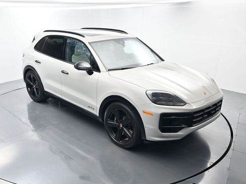 Certified 2026 Porsche Cayenne GTS image 43
