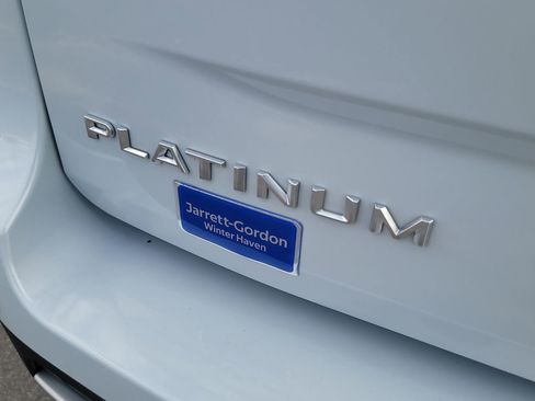 Certified 2025 Ford Expedition Platinum image 6