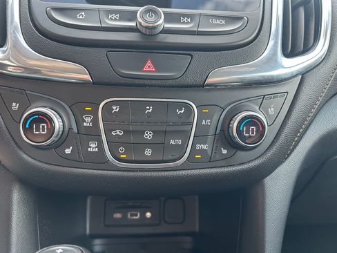 Used 2020 Chevrolet Equinox Premier image 21