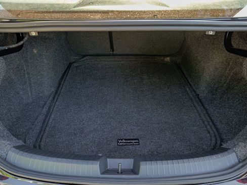 Used 2025 Volkswagen Jetta SE w/ Sunroof Package FWD image 55