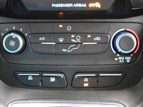 Used 2019 Ford Transit Connect XL FWD image 24