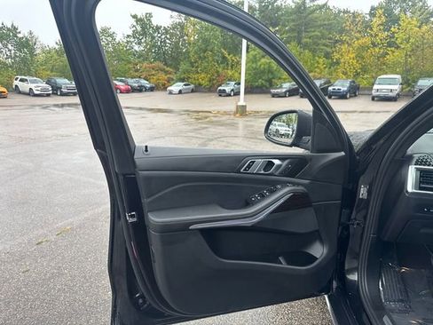 Used 2024 BMW X5 xDrive40i w/ Parking Assistance Package image 27