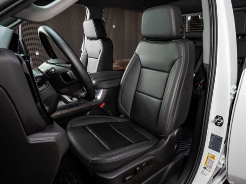 Used 2025 Chevrolet Silverado 2500 LTZ w/ Z71 Chrome Sport Edition image 30