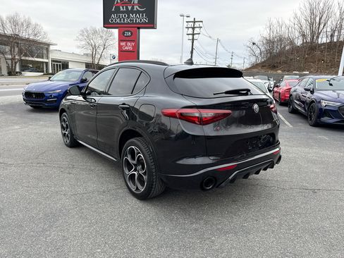 Used 2022 Alfa Romeo Stelvio Veloce image 6