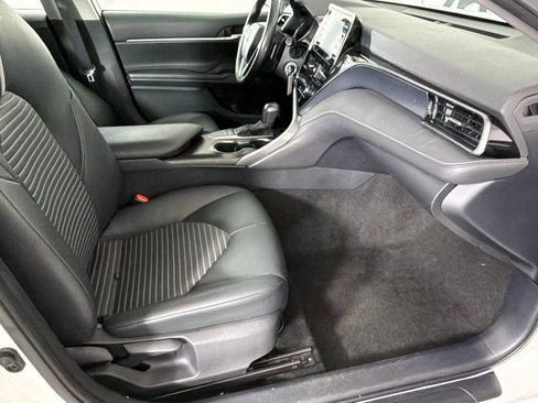Used 2023 Toyota Camry SE image 13
