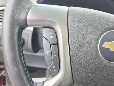 Used 2007 Chevrolet Suburban LT w/ LT Preferred Equipment Group AWD/4WD image 24