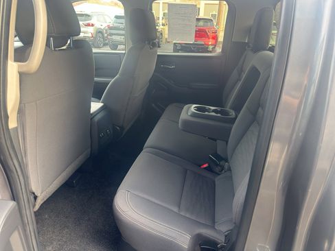 Used 2023 Nissan Frontier SV w/ SV Convenience Package image 10