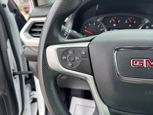 Used 2023 GMC Acadia SLE w/ Driver Convenience Package image 14