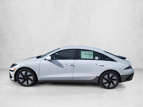 New 2025 Hyundai Ioniq 6 SE image 5