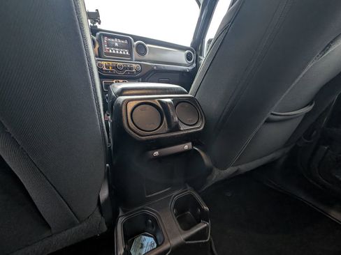 Used 2021 Jeep Wrangler Unlimited Sport image 41