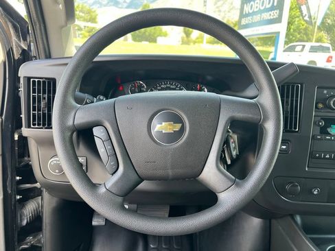 Used 2025 Chevrolet Express 3500 LS RWD image 30