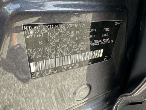 Used 2018 Toyota RAV4 LE AWD/4WD image 30