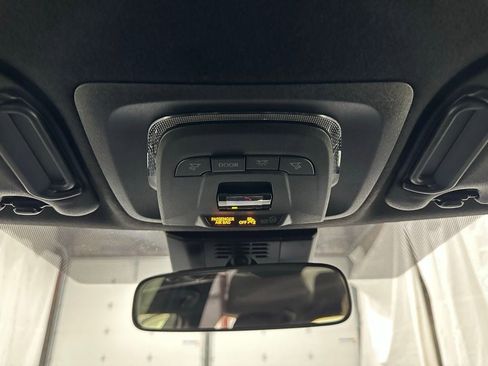 Used 2025 Toyota Corolla SE FWD image 40