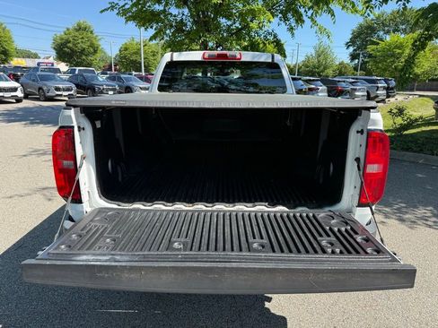 Used 2019 Chevrolet Colorado W/T w/ WT Convenience Package RWD image 10