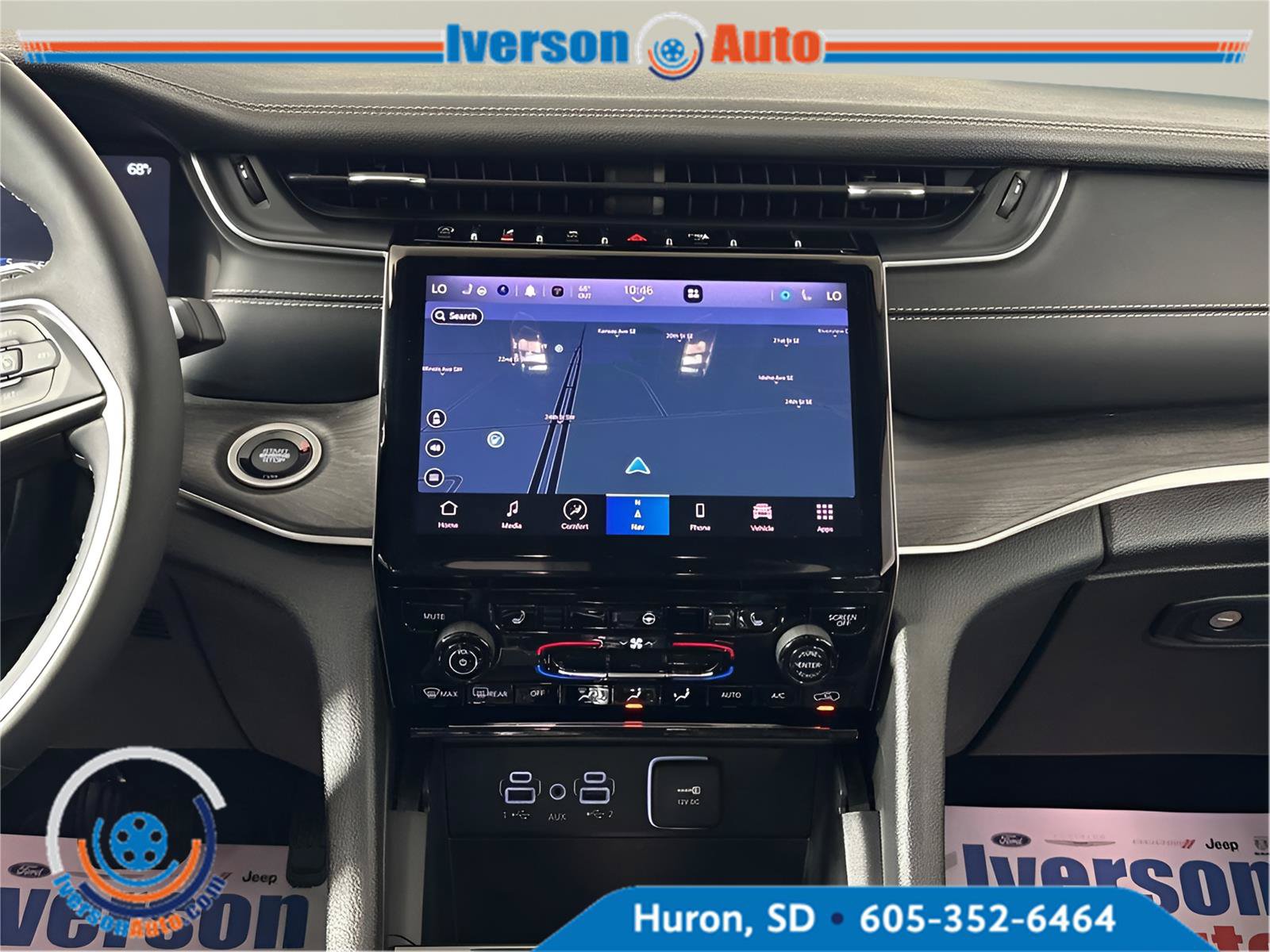 Used 2023 Jeep Grand Cherokee L Limited AWD/4WD image 29