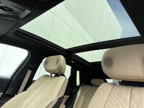 Certified 2024 Cadillac Lyriq Luxury w/ Nappa Leather Package AWD/4WD image 16