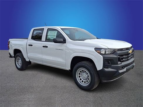 New 2026 Chevrolet Colorado W/T image 2