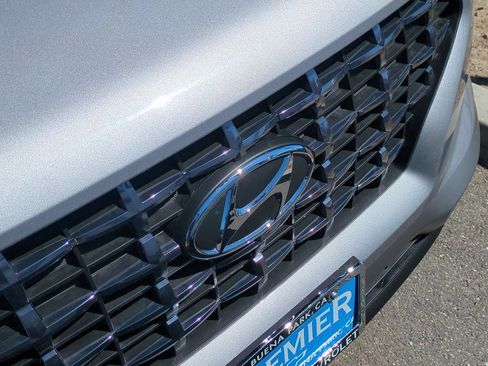 Used 2025 Hyundai Venue SEL FWD image 30
