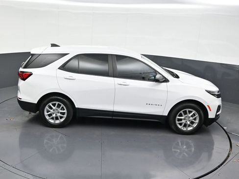 Used 2024 Chevrolet Equinox LS FWD image 22