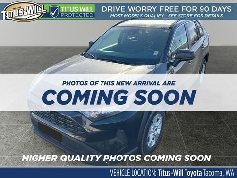 Used 2021 Toyota RAV4 LE image 2
