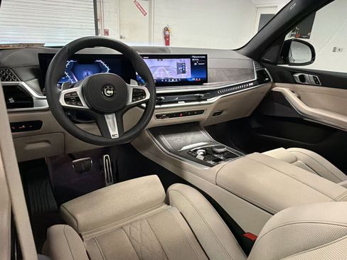 Certified 2025 BMW X5 sDrive40i w/ M Sport Package RWD image 28