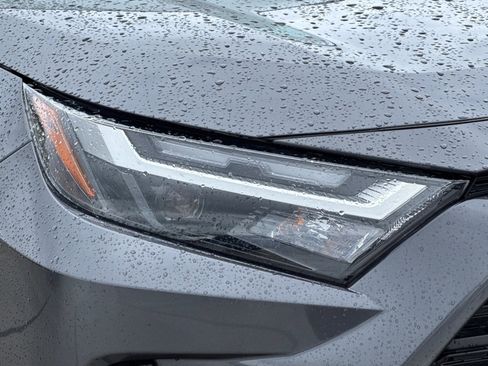 Used 2025 Toyota RAV4 XLE image 9