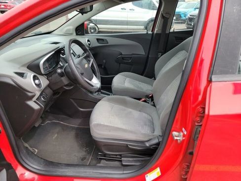 Used 2020 Chevrolet Sonic LT image 10
