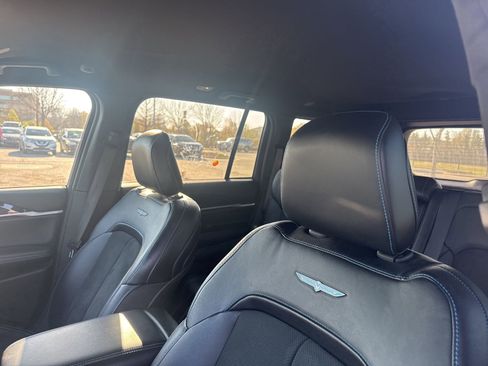 Used 2022 Jeep Grand Cherokee Trailhawk image 15