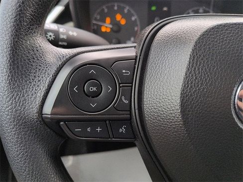 Certified 2025 Toyota Corolla LE image 17