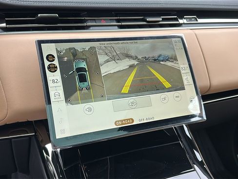 New 2025 Land Rover Range Rover Sport SE image 16